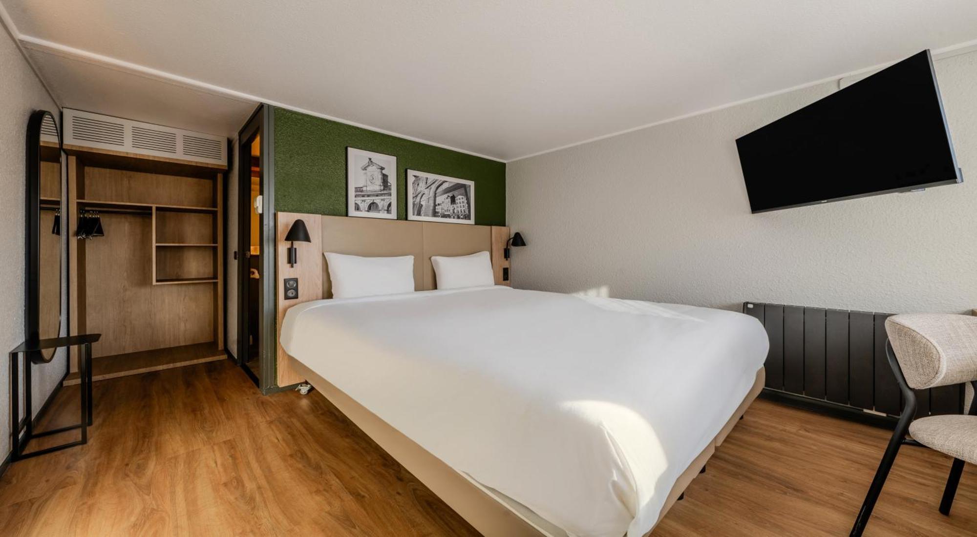 Campanile Aix-En-Provence Sud - Pont De L'Arc Hotel Екстериор снимка