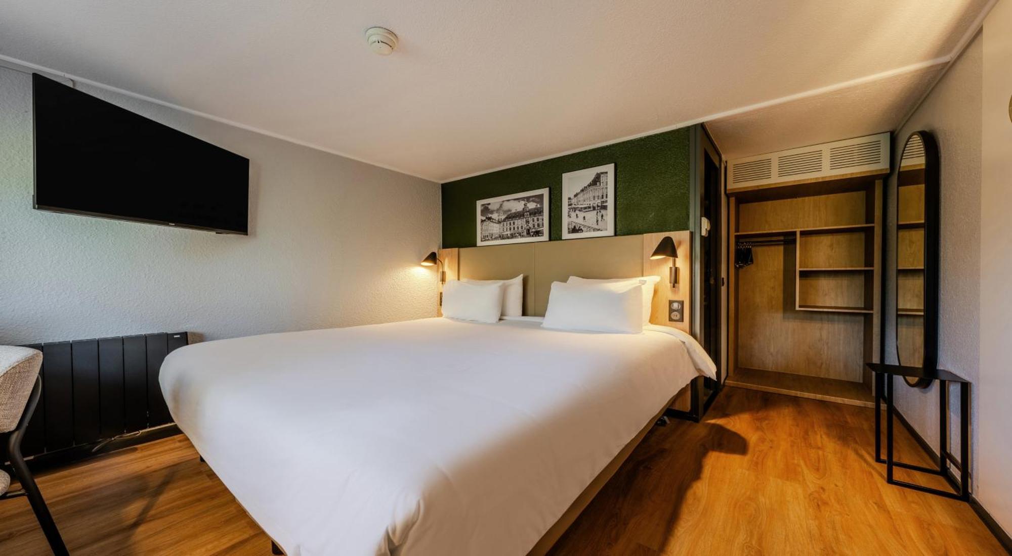Campanile Aix-En-Provence Sud - Pont De L'Arc Hotel Екстериор снимка