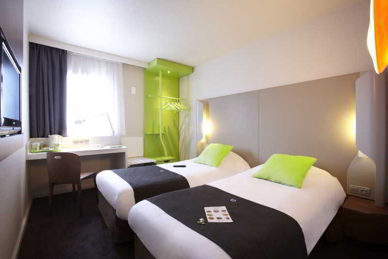 Campanile Aix-En-Provence Sud - Pont De L'Arc Hotel Екстериор снимка